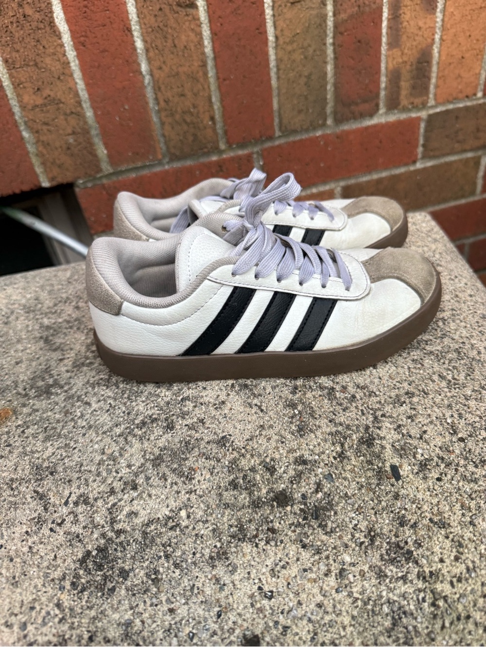 Adidas Kids Sneakers Size 2 White Black Gum Sole Casual Shoes